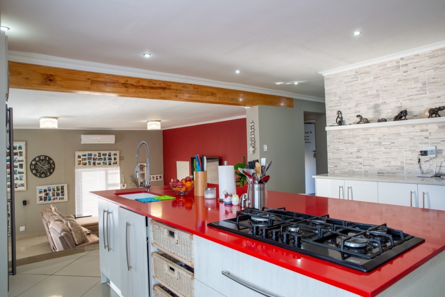 4 Bedroom Property for Sale in Myburgh Park Western Cape